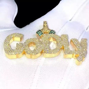 Colgante de Corona Verde con Letras GODLY de Hip Hop, con Moissanita y Microincrustaciones de Zirconia en Plata 925 y Cobre, para unisex - Product Image 1