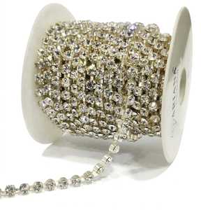 Chaîne de strass ronds facettés transparents ARIANA SS24, garniture de perles de cristal pour sacs et décoration de couture - Product Image 4