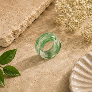 FAIZA CRAFT Bague en résine polie faite à la main, couleur crème beige, modèle rond, thème ange, bijou fantaisie unisexe - Product Image 5