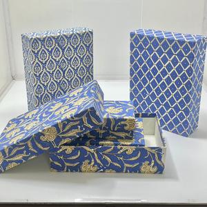 Boîtes rigides en papier imprimé à la main avec pelliculage brillant pour emballages cadeaux écologiques, rangement de bijoux, artisanat et décoration - Product Image 5