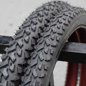 Pneu de VTT pliable à crampons noirs en caoutchouc naturel durable KB102 KUMA, motif bloc, 4PR 60tpi, vente chaude - Product Image 1