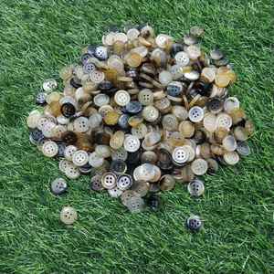 Botones de cuerno de buey auténticos de lujo, color marrón natural, hechos a mano, para abrigos, suministro al por mayor a precio económico. - Product Image 3