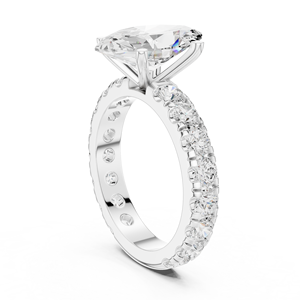 Bague de fiançailles pour femme en or blanc avec diamant taille triangle, sertissage pavé, style classique - Product Image 2