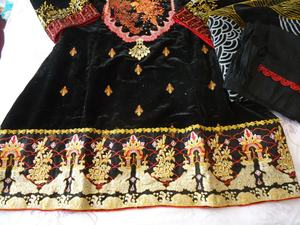<b>Black</b> & <b>Red</b> New Pakistani Dress Hot Selling 2021 Model Velvet <b>Suit</b> Very Beautiful Bright Good Looking - Product Image 4