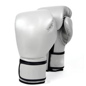 Gants de boxe professionnels personnalisés avec logo sur le dessus, en cuir PU, fermeture au poignet, pour le kick-boxing, le MMA et l'entraînement de boxe - Product Image 2