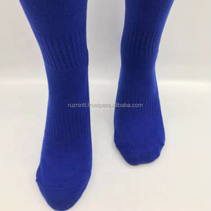 Calcetines Térmicos Gruesos de Lana para Invierno, Diseño Cálido para Senderismo y Camping al Aire Libre, Control de Humedad y Ajuste Anti-Fricción - Product Image 5