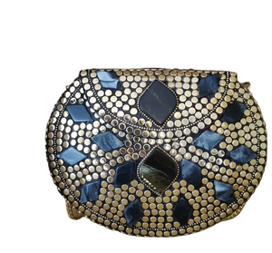 Sac messager de mariage indien glamour, style bohème classique, design artisanal, finition dorée, léger et ouvert - Product Image 6