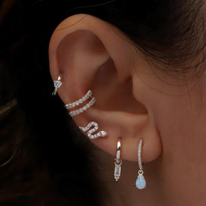 Labret plat unisexe en or massif 14K avec diamant de laboratoire CVD taille brillant certifié IGI, à filetage interne, pour piercing serpent, vente en gros - Product Image 4