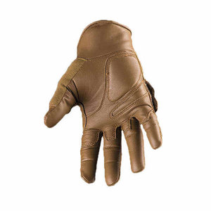 Guantes Tácticos para Exteriores con Protección en los Nudillos, Edición Negra, Compatibles con Pantallas Táctiles en las Puntas de los Dedos y con Detalles en Cuero - Product Image 4