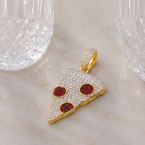 Collar con colgante de moissanita y diamante de oro macizo de 10K, moderno, personalizado, con diseño de rebanada de pizza helada inspirada en comida, regalo para colgantes y dijes de alta gama - Product Image 2