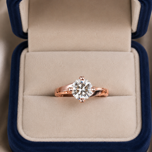 Hermoso Anillo Solitario en Oro Rosa |   Anillo de Oro Rosa de 14K con Diamantes Reales para Mujer |   Joyería de Diseño de Lujo para Fiestas de Compromiso - Product Image 4