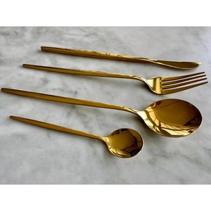 ชุดช้อนส้อมสแตนเลสสีโทนอุ่น คุณภาพเชื่อถือได้ สำหรับใช้ในเชิงพาณิชย์และส่วนบุคคล - Product Image 6