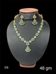 Conjunto de Collar y Pendientes de Oro de 22k con Esmeralda Verde, Joyería Nupcial Tradicional India, Accesorios de Boda Modernos, ORO/PLATA/BRONCE - Product Image 3