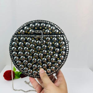 Nuevo Bolso de Mano Étnico Indio para Mujer, Chapado en Oro, Hecho a Mano, Moderno, con Mosaico de Piedras Plateadas, con Detalles de Metal Indio - Product Image 4