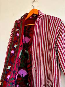 Chaqueta de Terciopelo para Mujer a Precio Bajo, Bordado Floral Suzani Hecho a Mano, Estilo Boho Chic, Kimono Reversible, Regalo para Ella - Product Image 5