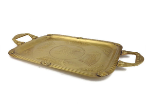 Plateau à chocolat en laiton, design moderne, idéal pour les cadeaux, plateau de service doré artisanal, organiseur de chocolats adapté pour les fêtes. - Product Image 2