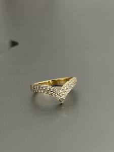 Anillo de compromiso de oro macizo de 14 quilates con diamantes cultivados en laboratorio, corte redondo, diseño en V, engastado con pavé, para mujer, ideal como regalo de promesa nupcial. - Product Image 6