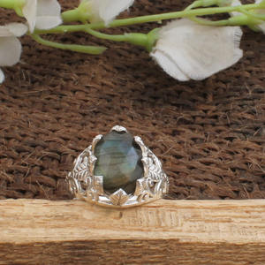 Anillo de Labradorita Azul Fuego Natural con Banda de Plata de Ley 925, Joyería de Piedras Preciosas Hecha a Mano para Mujer, Regalo al por Mayor - Product Image 4