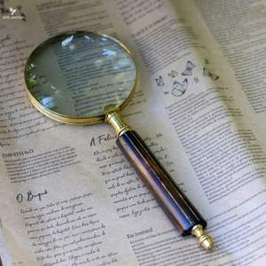 Lupa de Latón Elegante, Lente de Mano para Leer Libros, Mapas, Periódicos, Joyas, Monedas, Sellos, Antigüedades, Manualidades, Oficina, Escritorio - Product Image 4