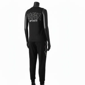 Conjunto de camiseta sin mangas y pantalón para mujer, transpirable, 240 GSM, algodón y poliéster, diseño de paneles negros, logotipo con pedrería. - Product Image 5