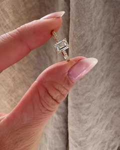 แหวนเพชรหมั้นทรงกลมมรกต เพชรเลี้ยงในห้องปฏิบัติการ ทองคำแท้ 14k 18k แบบหนามเตยครึ่งวง แหวนแต่งงาน ของขวัญสำหรับผู้หญิง ขายส่ง - Product Image 4