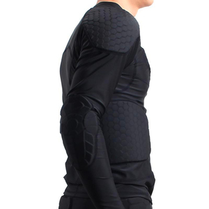 Chemise rembourrée durable, protection compressive, vêtements d'entraînement athlétique, vente en gros de chemises de compression pour le football américain - Product Image 3