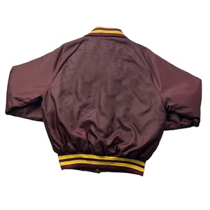 แจ็คเก็ตเบสบอลแบบมีซิปปักลายสำหรับฤดูหนาว รุ่นใหม่ ขายส่ง สำหรับมืออาชีพ ผลิตตามแบบ OEM ผ้าซาติน - Product Image 2