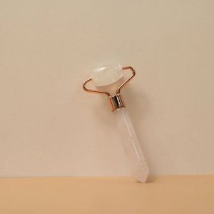 Rouleau de massage facial en quartz rose avec double extrémité en pierre pour les routines de soin de la peau, accessoires de beauté et vente en gros - Product Image 1