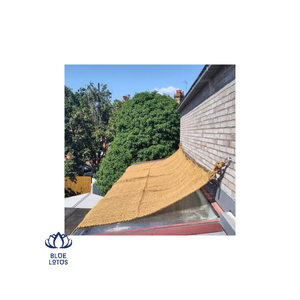 Voile d'ombrage moderne en cuir de qualité supérieure pour la protection solaire extérieure, écologique et durable - Product Image 1