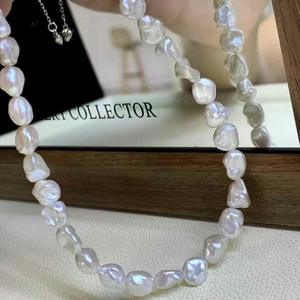 Collier en spinelle et perles d'eau douce de style niche, tendance haut de gamme, chaîne de clavicule, style anti-collision, célèbre sur internet - Product Image 4