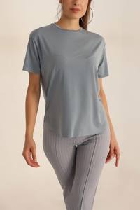 Camiseta para mujer con logo de marca personalizado, camiseta para mujer con el mejor diseño, estilo más reciente, camiseta de manga corta para mujer - Product Image 2