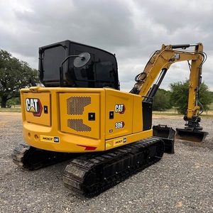 Mini-excavatrice sur chenilles CAT 306 CR pour usage domestique avec peu d'heures de fonctionnement, moteur puissant, moteur fluide, système d'engrenages robuste pour une efficacité optimale - Product Image 5