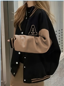 Veste de baseball en cuir noir de luxe personnalisée pour hommes avec col montant, imperméable et respirante, logo sur le devant - Product Image 4
