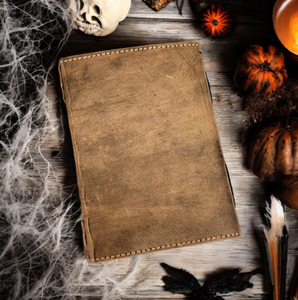 Libro de Hechizos de Hocus Pocus |   Diario de cuero hecho a mano, accesorio de Halloween - Product Image 5