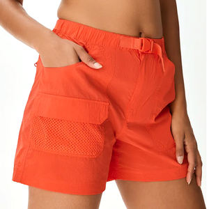 Shorts cortos casuales de verano para mujer, de color sólido, con bolsillos laterales, corte holgado, estilo streetwear. - Product Image 2