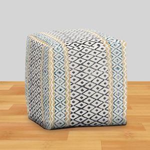 Poufs en coton modernes faits à la main avec une grande broderie personnalisée pour la décoration de salon extérieur à la maison - Product Image 1