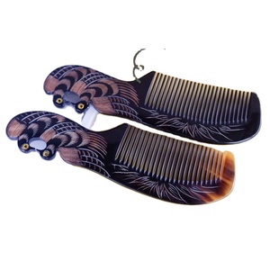 ASSISTANCE Peigne en corne de buffle pour cheveux Peigne d'extension de cheveux Couleur pleine corne naturelle pour cheveux avec la meilleure qualité au Vietnam - Product Image 1