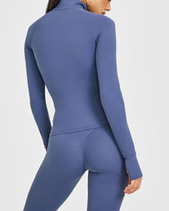 Chaqueta de yoga para mujer de fabricante OEM, elástica, de secado rápido, con cremallera completa, cuello alto, orificios para los pulgares, ajuste ceñido, Spandex/Nylon 220g frontal - Product Image 6