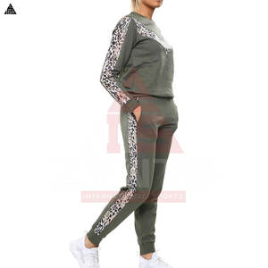 Survêtements pour femmes très demandés, coupe ajustée, fabriqués au Pakistan, avec logo, qualité supérieure, best-sellers. - Product Image 6