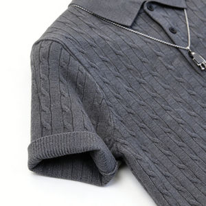 เสื้อเชิ้ตแขนสั้นผู้ชาย ผ้าถัก 100% คอตตอน สไตล์ลำลอง ปักโลโก้ด้านหน้า สีพื้น แห้งเร็ว - Product Image 4