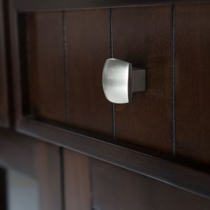 Gabinete de Almacenamiento Acadian Brunette Brown para la Entrada o Sala de Estar - Product Image 6