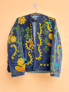เสื้อแจ็คเก็ตกำมะหยี่ซูซานีงานฝีมือลายดอกไม้ปักสไตล์โบโฮสำหรับผู้หญิง เหมาะเป็นของขวัญสำหรับเธอ - Product Image 1