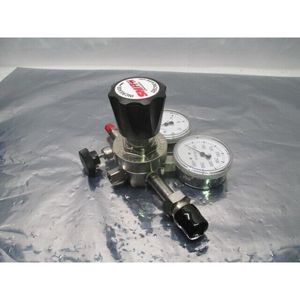 Régulateur de gaz Smith avec manomètres, 300, 4000 PSI, Max - Équipement et pièces semi-conductrices de renommée mondiale chez Trusted Global - Product Image 3