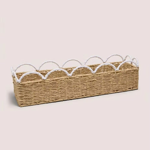 Plateau de service rectangulaire décoratif en papier festonné rétro, organisateur en jonc de mer naturel pour rangement et présentation sur table à manger - Product Image 1