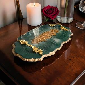 Plateau de service de luxe en résine verte, fait main, motif feuille d'or, vaisselle de cuisine, passe au lave-vaisselle, décoration moderne de luxe pour la maison, mariage - Product Image 1