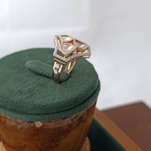 18ct Gold Pear Cut Cubic Zirconia Cluster Halo <b>Ring</b> for Women Luxury Geometric <b>Statement</b> Design Wedding Party Fine Jewelry Gift - Product Image 4