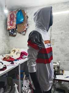 Servicio OEM al por mayor: Sudaderas con capucha para hombre, diseño de equipo deportivo, ligeras, color personalizado, directamente de fábrica Long Mission. - Product Image 3