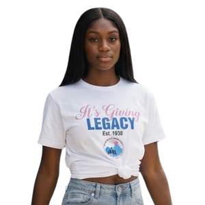 T-shirt graphique It's Giving Legacy pour femmes, en coton doux, col rond, manches courtes, vêtements décontractés à la mode pour tous les jours - Product Image 1