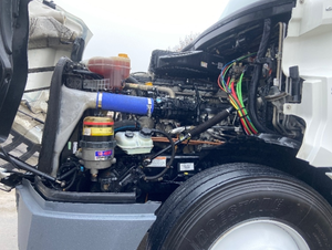 รถบรรทุกหนักสำหรับงานหนัก 6x4 รถหัวลาก 505 แรงม้า หลังคาสูง พร้อมห้องนอน ระยะทางวิ่ง 419,115 ไมล์ - Product Image 5