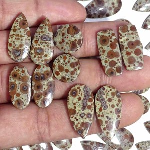 พลอยแจสเปอร์อสเตรอยด์ธรรมชาติคุณภาพสูง AMAN GEMS จากราชสถาน คู่พลอยหลวมเปลี่ยนสีได้ เหมาะสำหรับทำเครื่องประดับ ขายส่ง - Product Image 6